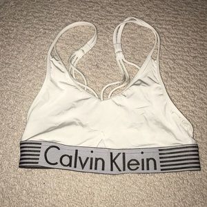 👾Calvin Klein sports bra